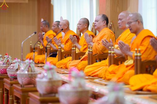 ภาพ No.89717:พิธีวางแผ่นจารึกชื่อ เพื่อนำไปประดิษฐานไว้ในฐานองค์พระประธาน เนื่องในโอกาสครบรอบ 10 ปี ศูนย์ปฏิบัติธรรมนครราชสีมา วันอาทิตย์ที่ 24 กันยายน พ.ศ. 2566