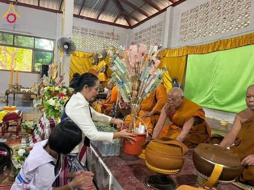 ภาพ No.176782:พิธีทอดกฐิน ณ วัดโคกสว่าง จ.อุดรธานี ในโครงการกฐินสามัคคีทั่วไทย 30,000 วัด บูชาธรรม 80 ปี หลวงพ่อธัมมชโย โดยคณะศิษยานุศิษย์วัดพระธรรมกาย วันที่ 7 พฤศจิกายน พ.ศ. 2567 กฐินสัมฤทธิ์เด็กดี V-Star เพื่อสร้างหอระฆัง โรงเรียนบ้านโนนงามอุดมวิทย์ และ โรงเรียนกำแ