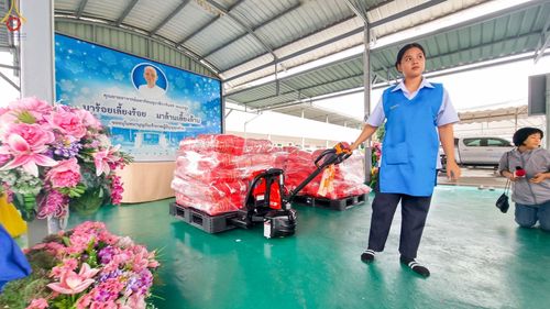 ภาพ No.90810:วัดพระธรรมกาย มูลนิธิธรรมกาย มอบถุงยังชีพและเครื่องอุปโภคบริโภค ช่วยเหลือผู้ประสบความเดือดร้อนจากอุทกภัย ด้วยห่วงใย ใส่ใจ ดูแลกัน ส่งมอบกำลังใจโดย ศูนย์ส่งเสริมศีลธรรมจังหวัดสุโขทัย วันที่ 6 ตุลาคม พ.ศ. 2566