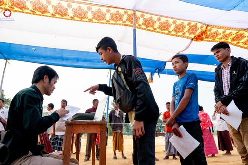 ภาพ No.127556:Photo Story ปฐมบรรพชาชาวพุทธมาร์มา Episode 2/5 วันที่ 6-7 กุมภาพันธ์ พ.ศ. 2567  โครงการบรรพชาครั้งประวัติศาสตร์ แห่งเทือกเขาจิตตะกอง  ครั้งแรกของชาวพุทธมาร์มา บังกลาเทศ บูชาธรรม 80 ปีหลวงพ่อธัมมชโย ณ วัดธัมจักร อรัญกุฏิ เมืองรัมการ์ คาร์กาชารี บังกลาเทศ