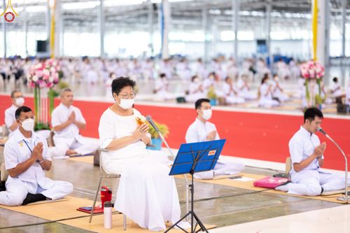 ภาพ No.89837:พิธีปฏิบัติธรรม และพิธีจุดเทียนใจ ไฟนิรันดร์ อนันตชัย วันอาทิตย์ที่ 8 ตุลาคม พ.ศ. 2566 ณ สภาธรรมกายสากล วัดพระธรรมกาย