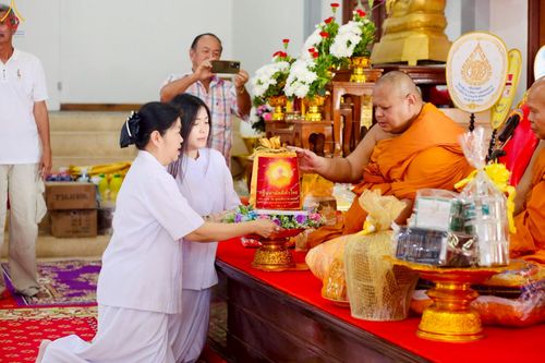 ภาพ No.270985:วันที่ 12 ตุลาคม พ.ศ. 2568 พิธีทอดกฐินสามัคคีทั่วไทย ณ วัดเขายี่สาร อ.อัมพวา จ.สมุทรสงคราม โดยคณะศิษยานุศิษย์ บูชาธรรม 81 ปี หลวงพ่อธัมมชโย