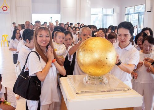 ภาพ No.148546:พิธีบุพเปตพลี, พิธีทอดผ้าป่า, พิธีไถ่ชีวิตโค 80 ตัว ให้ชีวิตสัตว์เป็นทาน ณ ศูนย์ปฎิบัติธรรมภาคใต้ อ.บางกล่ำ จ.สงขลา วันเสาร์ที่ 10 สิงหาคม พ.ศ. 2567