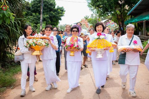 ภาพ No.167223:พิธีทอดกฐิน ณ วัดจำปาทอง อ.บ้านเขว้า จ.ชัยภูมิ ในโครงการกฐินสามัคคีทั่วไทย 30,000 วัด บูชาธรรม 80 ปี หลวงพ่อธัมมชโย โดยคณะศิษยานุศิษย์วัดพระธรรมกาย วันที่ 24 ตุลาคม พ.ศ. 2567