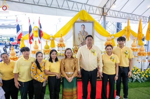 ภาพ No.146403:มหาสังฆทานถวายเป็นพุทธบูชาครั้งยิ่งใหญ่ โครงการทำบุญตักบาตร เพื่อถวายเป็นพระราชกุศล เนื่องในโอกาสมหามงคลเฉลิมพระชนมพรรษา พระบาทสมเด็จพระเจ้าอยู่ห้วฯ ทรงเจริญพระชนมพรรษา 6 รอบ 72 พรรษา