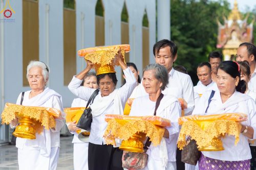 ภาพ No.101035:พิธีบรรพชาธรรมทายาท ในโครงการอุปสมบทบูชาธรรม มหาปูชนียาจารย์ พ.ศ. 2566 ณ วัดหนองไผ่ล้อม จ.ปราจีนบุรี วันที่ 2 ธันวาคม พ.ศ. 2566