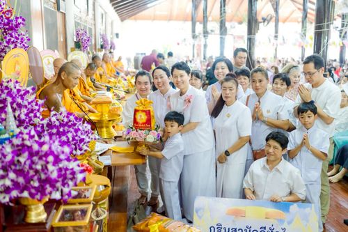 ภาพ No.259000:วันที่ 19 ตุลาคม พ.ศ. 2568 พิธีทอดกฐินสามัคคีทั่วไทย 30,000 วัด โดยคณะศิษยานุศิษย์ บูชาธรรม 81 ปี หลวงพ่อธัมมชโย วัดเกาะแรต อ.บางเลน จ.นครปฐม