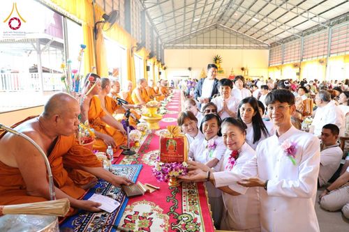 ภาพ No.178781:พิธีทอดกฐิน ณ วัดซอยสามัคคี (ธรรมสุขใจ) รังสิต จ.ปทุมธานี ในโครงการกฐินสามัคคีทั่วไทย 30,000 วัด บูชาธรรม 80 ปี หลวงพ่อธัมมชโย โดยคณะศิษยานุศิษย์วัดพระธรรมกาย วันที่ 3 พฤศจิกายน พ.ศ. 2567