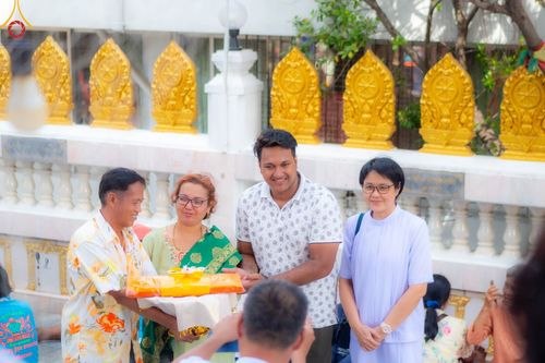 ภาพ No.97017:พิธีทอดกฐินสามัคคีทั่วไทย 5,000 วัด ณ วัดทองศาลางาม กรุงเทพมหานคร วันที่ 19 พฤศจิกายน พ.ศ. 2566