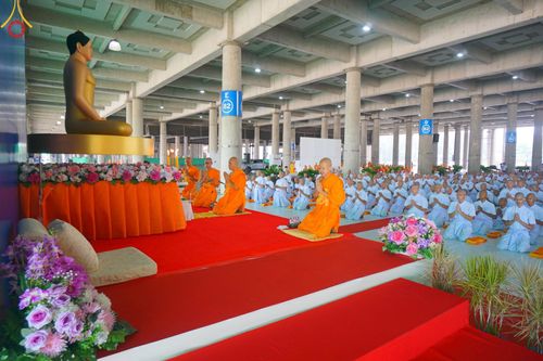 ภาพ No.134112:พิธีบรรพชาสามเณร โครงการบรรพชาสามเณร ฟื้นฟูพระพุทธศาสนาทั่วไทย ศูนย์อบรมวัดพระธรรมกาย วันเสาร์ที่ 6 เมษายน พ.ศ. 2567