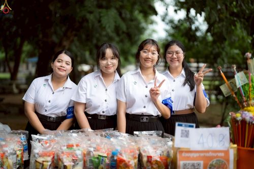 ภาพ No.243019:วันพฤหัสบดีที่ 4 กันยายน พ.ศ. 2568 เวลา 07.00-08.15 น. มหาวิทยาลัยเกษตรศาสตร์ กำแพงแสน ร่วมทำบุญตักบาตร Freshy KU85 พระสงฆ์ 85 รูป