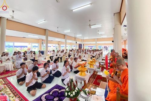 ภาพ No.171639:พิธีทอดกฐิน ณ วัดหัวฝาย จ.ลำปาง กฐินสัมฤทธิ์เด็กดี V-Star  โรงเรียนวัดหลวงวิทยา จ.ลำปาง สืบทอดวิถีวัฒนธรรมไทลื้อ ในโครงการทอดกฐินสามัคคีทั่วไทย 30,000 วัด บูชาธรรม 80 ปี หลวงพ่อธัมมชโย โดยคณะศิษยานุศิษย์วัดพระธรรมกาย วันที่ 20 ตุลาคม พ.ศ.2567