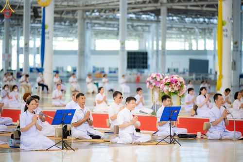 ภาพ No.148890:พิธีปฎิบัติธรรมและ พิธีจุดเทียนใจ ไฟนิรันดร์ อนันตชัย วันอาทิตย์ที่ 11 สิงหาคม พ.ศ. 2567 วัดพระธรรมกาย จ.ปทุมธานี