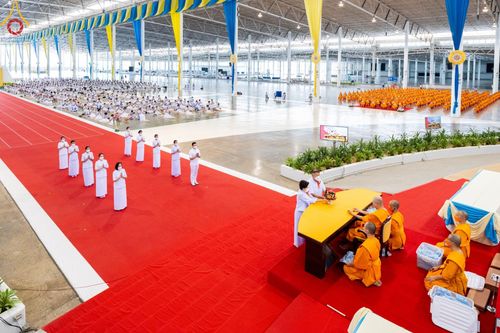 ภาพ No.102946:พิธีมุทิตาหลวงพ่อทัตตชีโว วันที่ 17 ธันวาคม พ.ศ. 2566 ณ สภาธรรมกายสากล วัดพระธรรมกาย