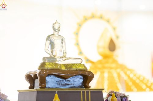 ภาพ No.240359:วันพุธที่ 27 สิงหาคม พ.ศ. 2568 พิธีตักบาตร ในวันธรรมชัย ณ วัดพระธรรมกาย จ.ปทุมธานี