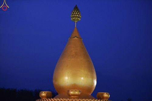 ภาพ No.129566:พิธีจุดประทีป 10,000 ดวง น้อมถวายเป็นพุทธบูชา ณ มหารัตนเจดีย์สิริปทุมสวรรค์ (เจดีย์อริยพุทธะ 5 พระองค์) ศูนย์ปฏิบัติธรรมภาคใต้ อ.บางกล่ำ จ.สงขลา  วันที่ 10 มีนาคม พ.ศ. 2567