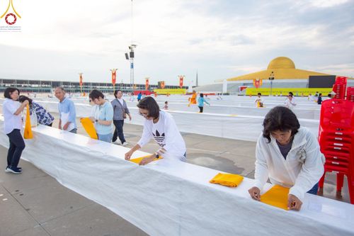 ภาพ No.218900:วันที่ 18-20 เมษายน พ.ศ. 2568 การเตรียมงานในลานธรรม , วิหารคด เพื่องานวันคุ้มครองโลก 22 เมษายน พศ. 2568