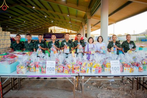 ภาพ No.211877:วันจันทร์ที่ 17 มีนาคม พ.ศ. 2568 พิธีตักบาตรพระกว่า 300 รูป ฉลองพิธีประดิษฐานพระบรมสารีริกธาตุ ณ ปทุมเจดีย์ เจดีย์พระพุทธเจ้า 5 พระองค์ ศูนย์อบรมเยาวชนปัตตานี บ้านโคกดีปลี ตำบลตุยง อำเภอหนองจิก จังหวัดปัตตานี