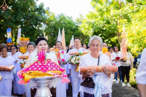 ภาพ No.166617:พิธีทอดกฐิน ณ วัดโพธิ์ไทร อ.เกษตรสมบูรณ์ จ.ชัยภูมิ ในโครงการกฐินสามัคคีทั่วไทย 30,000 วัด บูชาธรรม 80 ปี หลวงพ่อธัมมชโย โดยคณะศิษยานุศิษย์วัดพระธรรมกาย วันที่ 23 ตุลาคม พ.ศ. 2567
