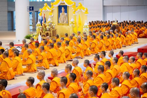 ภาพ No.84287:พิธีเจริญพระพุทธมนต์ ปฏิบัติธรรม เจริญสมาธิภาวนา เพื่อถวายพระพรชัยมงคล และถวายพระราชกุศลแด่พระบาทสมเด็จพระปรเมนทรรามาธิบดีศรีสินทรมหาวชิราลงกรณ พระวชิรเกล้าเจ้าอยู่หัว เนื่องในวันเฉลิมพระชนมพรรษา วันที่ 28 กรกฎาคม พ.ศ. 2566