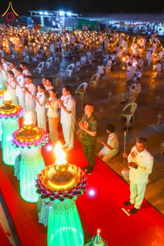 ภาพ No.211686:วันอาทิตย์ที่ 16 มีนาคม พ.ศ. 2568 พิธีจุดประทีปถวายเป็นพุทธบูชา ฉลองปทุมเจดีย์ (เจดีย์พระพุทธเจ้า 5 พระองค์) ณ ศูนย์อบรมเยาวชนปัตตานี