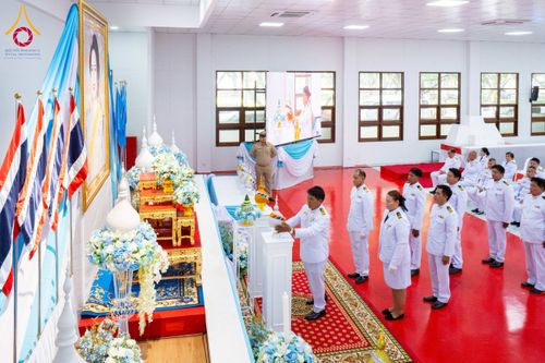 ภาพ No.237690:พิธีถวายเครื่องราชสักการะและวางพานพุ่ม และพิธีจุดเทียนถวายพระพรชัยมงคล เนื่องในโอกาสวันเฉลิมพระชนมพรรษา สมเด็จพระนางเจ้าสิริกิติ์ พระบรมราชินีนาถ พระบรมราชชนนีพันปีหลวง วันอังคารที่ 12 สิงหาคม พ.ศ. 2568  ณ อาคารปลูกศรัทธา 2 วัดพระธรรมกาย