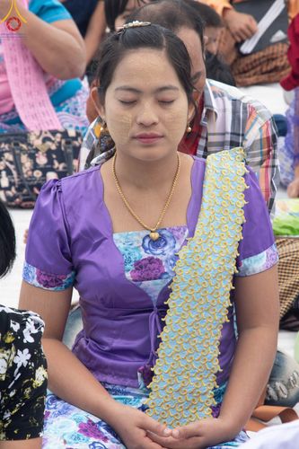 ภาพ No.91359:พิธีทอดผ้าป่ายกยอดดอกบัวสิริปทุมทิพย์  ประดิษฐาน ณ ปทุมเจดีย์  (เจดีย์พระพุทธเจ้า ๕ พระองค์) ณ ศูนย์อบรมเยาวชนจังหวัดปัตตานี 22 ตุลาคม พ.ศ.2566