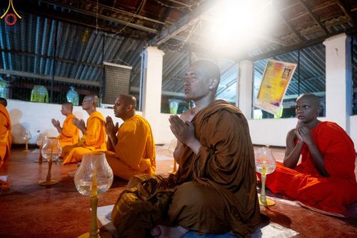 ภาพ No.141872:PhotoStory มหาศรัทธา ธรรมยาตราศรีลังกา EP.7 พิธีจุดวิสาขประทีป 6 วัด ถวายเป็น พุทธบูชา  โครงการสยาม-ลังกา ธรรมยาตรา  ฉลองเทศกาลวิสาขบูชาแห่งชาติ ศรีลังกา วันที่ 16 เดือนมิถุนายน พ.ศ. 2567