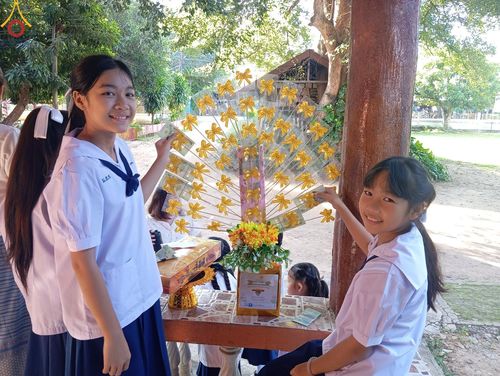 ภาพ No.182136:พิธีทอดกฐิน ณ วัดทาหนองยางไคล จ.ลำพูน ในโครงการทอดกฐินสามัคคีทั่วไทย 30,000 วัด บูชาธรรม 80 ปี หลวงพ่อธัมมชโย โดยคณะศิษยานุศิษย์วัดพระธรรมกาย วันที่ 27 ตุลาคม พ.ศ.2567