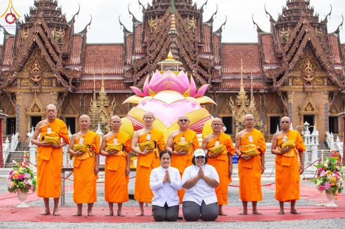 ภาพ No.129964:V.34 เพื่อธรรมเพื่อบางกล่ำ การรับบุญของเจ้าหน้าที่หน่วยงานต่างๆ  เพื่องานธรรมยาตราอัญเชิญพระบรมสารีริกธาตุ ประดิษฐาน ณ มหารัตนเจดีย์สิริปทุมสวรรค์ (เจดีย์อริยพุทธะ 5 พระองค์) ณ ศูนย์ปฏิบัติธรรมภาคใต้ อ.บางกล่ำ จ.สงขลา ระหว่างวันที่ 9-10 มีนาคม พ.ศ. 2567