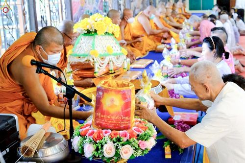 ภาพ No.254727:วันที่ 12 ตุลาคม พ.ศ. 2568 พิธีทอดกฐินสามัคคีทั่วไทย 30,000 วัด โดยคณะศิษยานุศิษย์ บูชาธรรม 81 ปี หลวงพ่อธัมมชโย ณ วัดบางพูดใน อ.ปากเกร็ด จ.นนทบุรี