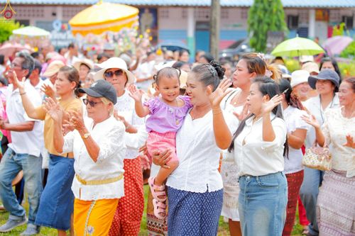 ภาพ No.256681:วันที่ 16 ตุลาคม พ.ศ. 2568 พิธีทอดกฐินสามัคคีทั่วไทย 30,000 วัด โดยคณะศิษยานุศิษย์ บูชาธรรม 81 ปี หลวงพ่อธัมมชโย ณ วัดสุภาษิตาราม ต.เกาะนางคำ อ.ปากพะยูน จ.พัทลุง