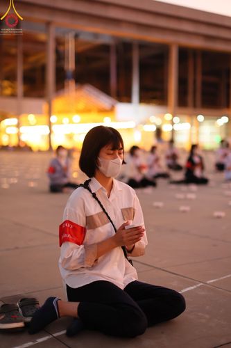ภาพ No.67846:พิธีเจริญพระพุทธมนต์ จุดประทีปถวายเป็นพุทธบูชา และพิธีฉลองชัยสวดมนต์บทธรรมจักร 4,990,000,082 จบ เนื่องในวาระอายุวัฒนมงคลครบ 82 ปี หลวงพ่อทัตตชีโว ณ พระมหาธรรมกายเจดีย์ วัดพระธรรมกาย จ.ปทุมธานี วันพุธที่ 21 ธันวาคม พ.ศ. 2565