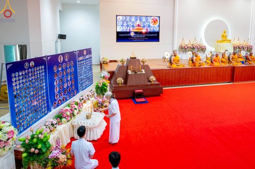 ภาพ No.87057:พิธีทักษิณานุปทานแด่บรรพชนตระกูลผ่องสวัสดิ์ และหมู่ญาติที่ล่วงลับไปแล้ว ณ มหาเจดีย์ทัตตชีโว ศูนย์อบรมเยาวชนกาญจนบุรี วันที่ 31 สิงหาคม พ.ศ. 2566