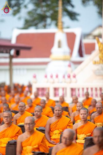 ภาพ No.197021:พระธรรมยาตราปฏิบัติธรรม และถ่ายภาพหมู่ประวัติศาสตร์ ณ วัดโบสถ์(บน) ตำบลบางคูเวียง อำเภอบางกรวย จังหวัดนนทบุรี ในโครงการธรรมยาตรา กตัญญูบูชา มหาปูชนียาจารย์ พระมงคลเทพมุนี(สด จนฺทสโร) พระผู้ปราบมาร อนุสรณ์สถาน 7 แห่ง ปีที่ 13 วันที่ 18 มกราคม พ.ศ. 2568