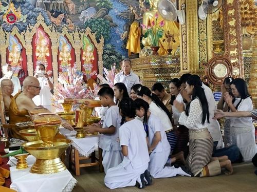 ภาพ No.176707:พิธีทอดกฐิน ณ วัดสันป่าสัก จ.ลำพูน ในโครงการกฐินสามัคคีทั่วไทย 30,000 วัด บูชาธรรม 80 ปี หลวงพ่อธัมมชโย โดยคณะศิษยานุศิษย์วัดพระธรรมกาย วันที่ 19 ตุลาคม พ.ศ. 2567