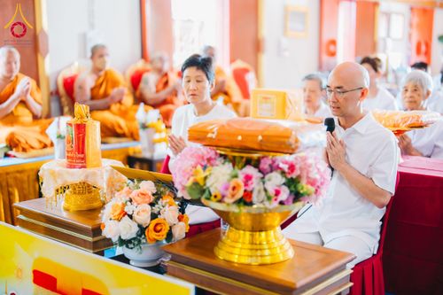 ภาพ No.168561:พิธีทอดกฐิน ณ วัดหนองหล่ม จ.เชียงใหม่ ในโครงการกฐินสามัคคีทั่วไทย 30,000 วัด บูชาธรรม 80 ปี หลวงพ่อธัมมชโย โดยคณะศิษยานุศิษย์วัดพระธรรมกาย วันที่ 23 ตุลาคม พ.ศ. 2567