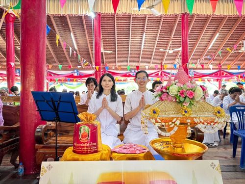 ภาพ No.181744:พิธีทอดกฐิน ณ วัดท่าทอง ต.ปากน้ำ  อ.เดิมบางนางบวช จ.สุพรรณบุรี ในโครงการทอดกฐินสามัคคีทั่วไทย 30,000 วัด บูชาธรรม 80 ปี หลวงพ่อธัมมชโย โดยคณะศิษยานุศิษย์วัดพระธรรมกาย วันที่ 2 พฤศจิกายน พ.ศ. 2567