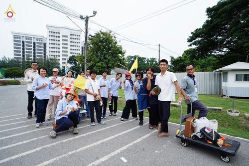 ภาพ No.88652:คณะสงฆ์ เจ้าหน้าที่ และสาธุชน ทุ่มเทแรงกายแรงใจเตรียมงาน เพื่องานวันครูผู้ค้นพบวิชชาธรรมกาย ตั้งแต่วันที่ 20 กันยายน พ.ศ. 2566