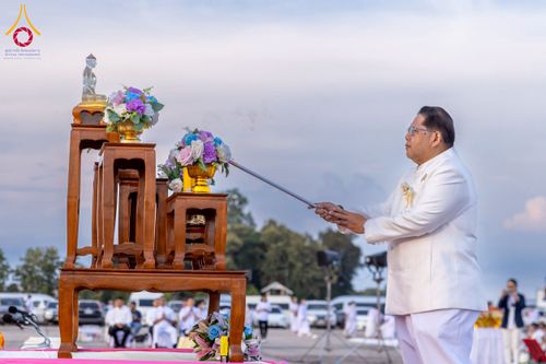 ภาพ No.250502:วันพุธที่ 8 ตุลาคม พ.ศ. 2568 พิธีตักบาตรเทโวโรหณะ ณ ลานธรรมปทุมรัตน์ธรรมเจดีย์ พุทธอุทยานนานาชาติ อ.โพนพิสัย จ.หนองคาย