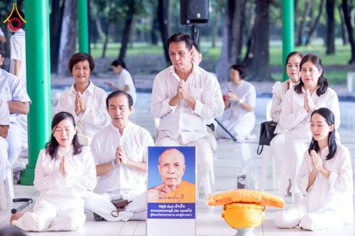 ภาพ No.244648:วันเสาร์ที่ 6 กันยายน พ.ศ. 2568 พิธีขอขมา-รับผ้าไตรของนาคธรรมทายาท โครงการอุปสมบทหมู่บูชาธรรมครบรอบ 108 ปี  วันครูผู้ค้นพบวิชชาธรรมกาย ณ โบสถ์พระไตรปิฎก วัดพระธรรมกาย