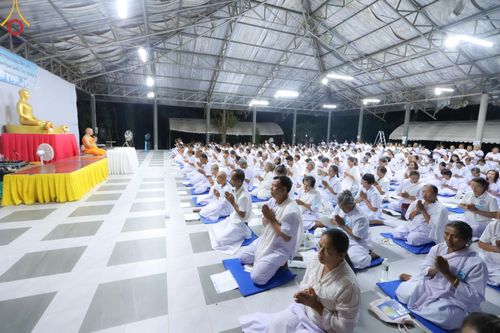 ภาพ No.158234:โครงการอบรมอุบาสก อุบาสิกาแก้ว  ตัวแทนทอดกฐิน 30,000 วัด ทั่วไทย บูชาธรรม 80 ปี หลวงพ่อธัมมชโย ระหว่างวันที่ 20-22 กันยายน พ.ศ. 2567 ณ จังหวัดบุรีรัมย์ รุ่นที่ 3