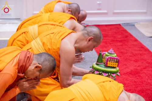 ภาพ No.135430:พิธีเจริญพระพุทธมนต์สมโภช แก้วบรมจักรพรรดิรัตนอนันต์ สถาปนาอาคารปฏิบัติธรรม แก้วธรรมชัยรัตนอนันต์ บูชาธรรมเนื่องในโอกาสอายุวัฒนมงคล 80 ปี หลวงพ่อธัมมชโย (22 เมษายน พ.ศ. 2567) วันพุธที่ 3 เมษายน พ.ศ. 2567 ณ วัดพระธรรมกายเทนเนสซี ประเทศสหรัฐอเมริกา