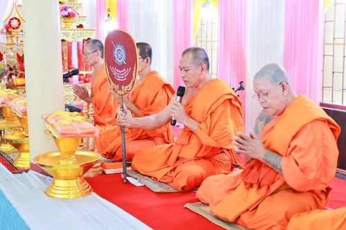 ภาพ No.178673:พิธีทอดกฐิน ณ วัดประดู่บางจาก แขวงปากคลอง ภาษีเจริญ กรุงเทพฯ ในโครงการกฐินสามัคคีทั่วไทย 30,000 วัด บูชาธรรม 80 ปี หลวงพ่อธัมมชโย โดยคณะศิษยานุศิษย์วัดพระธรรมกาย วันที่ 10 พฤศจิกายน พ.ศ. 2567