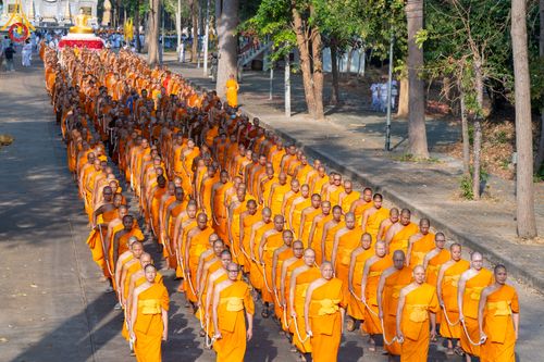 ภาพ No.310500:วันอาทิตย์ที่ 22 กุมภาพันธ์ พ.ศ. 2569 พิธีอัญเชิญพระประธาน “พระธรรมกาย” เพื่อไปประดิษฐาน ณ ธุดงเข้าสถานอำนาจเจริญ จังหวัดอำนาจเจริญ