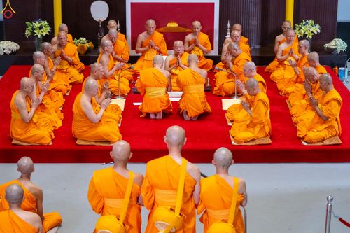 ภาพ No.330868:วันวิสาขบูชา อาทิตย์ที่ 31 พฤษภาคม พ.ศ.2569 พิธีบรรพชาสามเณรอุบาสก 11 ท่าน , พิธีถวายบาตรผ้าไตร และจตุปัจจัยไทยธรรม แด่สามเณร , พิธีอุปสมบทอุทิศชีวิต , พิธีกล่าวคำกัปปิยภัณฑ์  ณ อุโบสถพระไตรปิฎก วัดพระธรรมกาย จังหวัดปทุมธานี