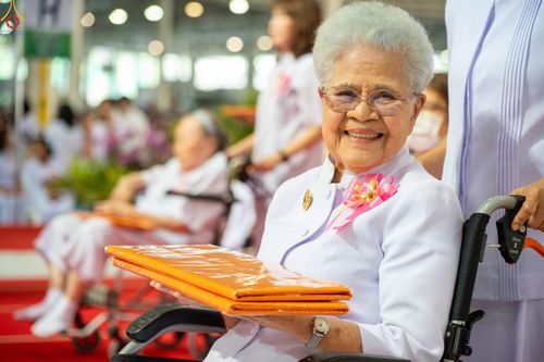 ภาพ No.318471:วันอาทิตย์ต้นเดือนที่ 5 เมษายน พ.ศ.2569 พิธีทอดผ้าป่าสมทบมหาสังฆทาน 40,000 กว่าวัดทั่วประเทศ ณ สภาธรรมกายสากล วัดพระธรรมกาย