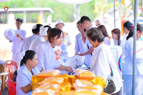 ภาพ No.327257:วันศุกร์ที่ 1 พฤษภาคม พ.ศ.2569 พิธีทอดผ้าป่า โปรยรัตนชาติ ตอกเสาเข็มมงคลต้นแรก สถาปนา “องค์พระเจดีย์เพื่อสร้างสันติภาพโลก” (แห่งแรกของภาคอีสาน) ณ ธุดงคสถานอำนาจเจริญ  อ.เมือง จ.อำนาจเจริญ