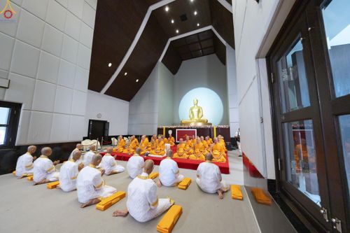 ภาพ No.330739:วันวิสาขบูชา อาทิตย์ที่ 31 พฤษภาคม พ.ศ.2569 พิธีบรรพชาสามเณรอุบาสก 11 ท่าน , พิธีถวายบาตรผ้าไตร และจตุปัจจัยไทยธรรม แด่สามเณร , พิธีอุปสมบทอุทิศชีวิต , พิธีกล่าวคำกัปปิยภัณฑ์  ณ อุโบสถพระไตรปิฎก วัดพระธรรมกาย จังหวัดปทุมธานี