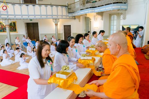 ภาพ No.82866:พิธีทอดผ้าป่าฉลองวัดพระธรรมกายนอร์ธสวีเดน  ในโอกาสสถาปนาครบรอบ 7 ปี  และพิธีวางแผ่นจารึกนามมงคล หน้าต่างบานทรัพย์ วันอาทิตย์ที่ 18 มิถุนายน พ.ศ.2566 ณ วัดพระธรรมกายนอร์ธสวีเดน ประเทศสวีเดน